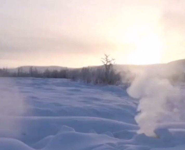 Ngôi làng lạnh nhất thế giới có người sinh sống: Bốc cháy ở nơi mặt đất hoàn toàn đóng băng lạnh -50 độ C