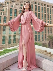 Miss Universe 2021: Phong cách đơn giản mà sang trọng của 