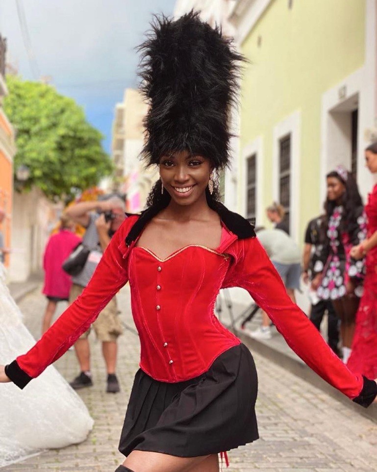 Hoa hậu Thế giới 2021: Vẻ đẹp xinh hết nấc Top 10 Hoa hậu nhân ái trong trang phục dân tộc