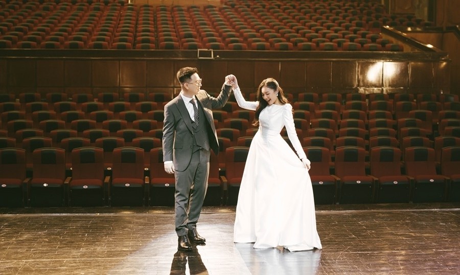 Xem ảnh cưới lung linh của MC trẻ VTV Phương Thảo Xem ảnh cưới lung linh của MC trẻ VTV Phương Thảo