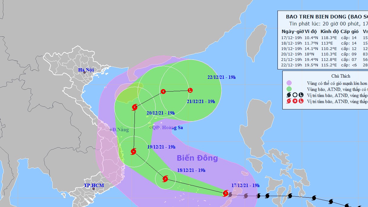 Bão số 9 tạo gió mạnh, sóng lớn, lốc xoáy trên Biển Đông và mưa lớn từ Thừa Thiên-Huế đến Khánh Hòa