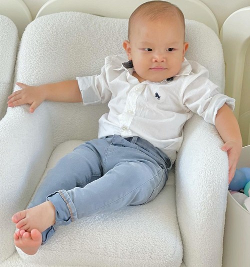 Ngắm những hình ảnh xinh xắn, đáng yêu của Lisa - Leon nhà Hồ Ngọc Hà và con gái Đông Nhi