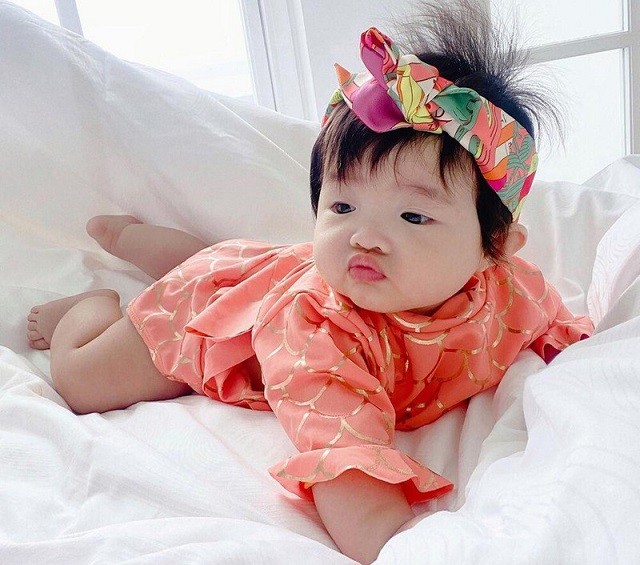 Ngắm những hình ảnh xinh xắn, đáng yêu của Lisa - Leon nhà Hồ Ngọc Hà và con gái Đông Nhi