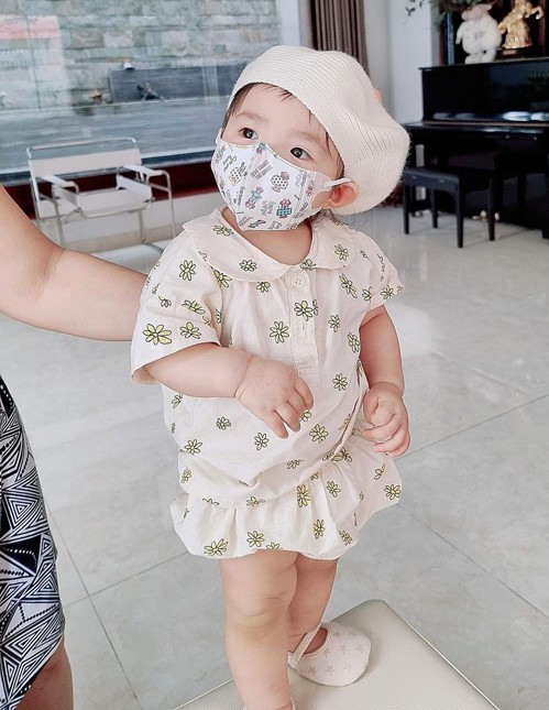 Ngắm những hình ảnh xinh xắn, đáng yêu của Lisa - Leon nhà Hồ Ngọc Hà và con gái Đông Nhi