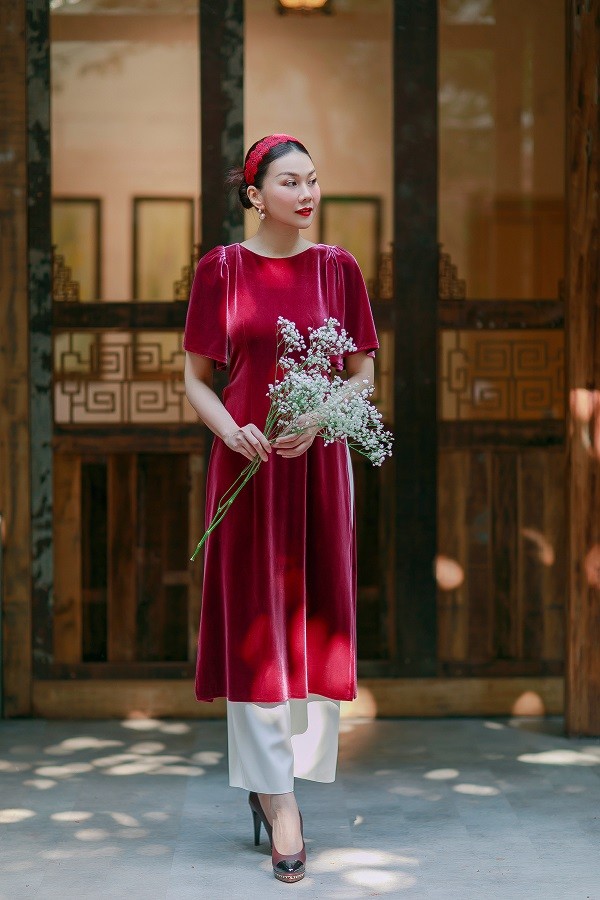 Siêu mẫu Thanh Hằng gợi ý áo dài cách điệu Xuân Nhâm Dần 2022