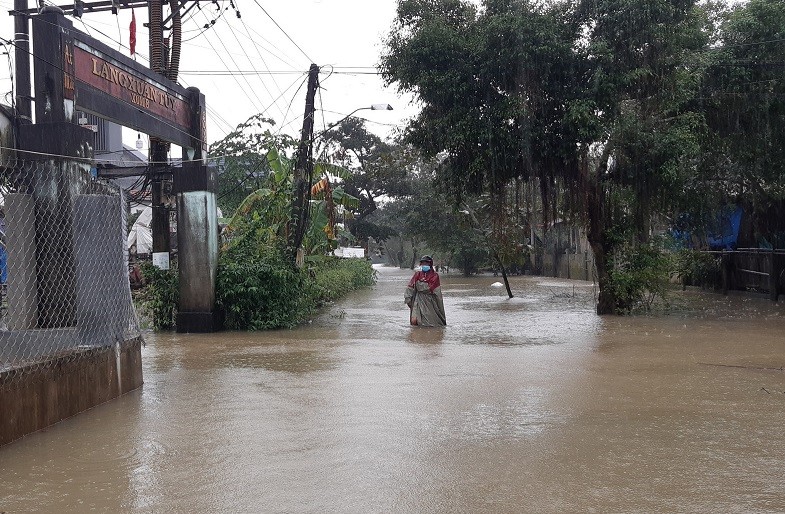 Dự báo thời tiết đêm nay và ngày mai (27-28/12): Bắc Bộ, Bắc Trung Bộ rét đậm, sương mù nhẹ; khu vực Đà Nẵng - Bình Định mưa rất to và dông; Nam Bộ ng Dự báo thời tiết đêm nay và ngày mai (27-28/12): Bắc Bộ, Bắc Trung Bộ rét đậm, sương mù nhẹ; khu vực Đà Nẵng - Bình Định mưa rất to và dông; Nam Bộ ng