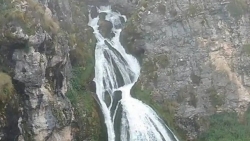Đến Peru, xem thác nước cứ ngày mưa nhiều lại biến hình thành 'cô dâu'