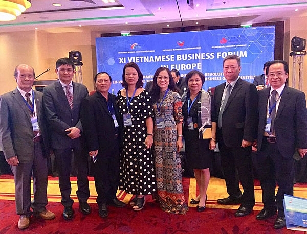 dien dan doanh nghiep viet kieu chau au lan thu xi vua dien ra tai ba lan