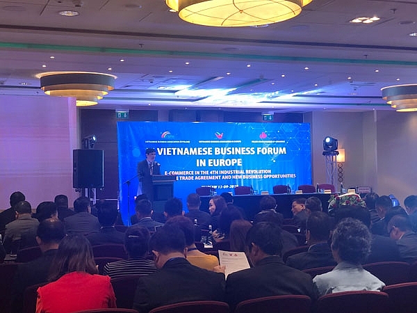 dien dan doanh nghiep viet kieu chau au lan thu xi vua dien ra tai ba lan