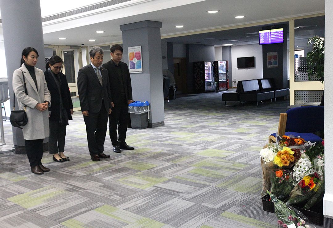 dinh menh am anh o essex