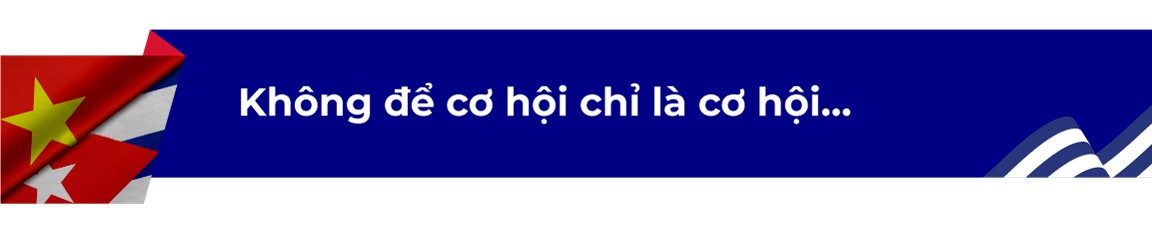 Thủ tướng Cuba thăm Việt Nam: Người anh em từ “nửa vòng trái đất”, đi bộ dưới mưa, đội mũ tai bèo…