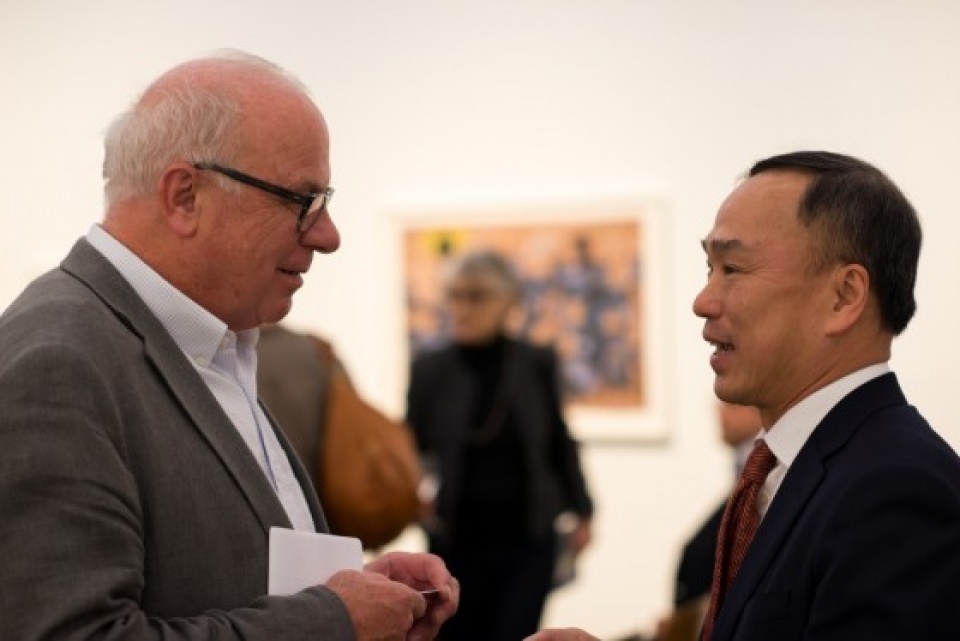 viet nam duong dai qua con mat cua nha suu tam nghe thuat