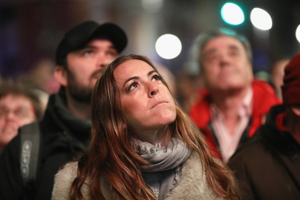 my bieu tinh ram ro truoc ngay ong trump nham chuc