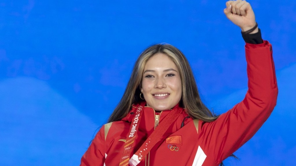 Nữ hoàng nhào lộn từng được nhận vào Đại học Stanford được mẹ nuôi dạy thế nào?