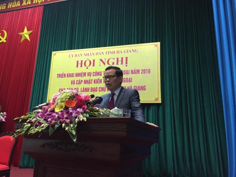 thu truo ng le hoa i trung ha giang ca n la y kinh te do i ngoa i la m tro ng tam