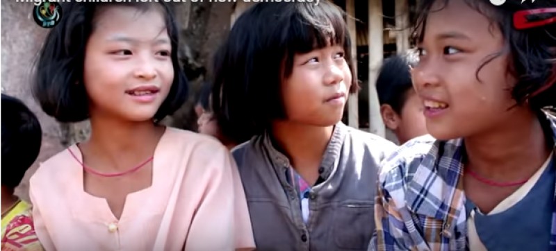 myanmar cuoc song cua tre tho phia sau nen dan chu moi