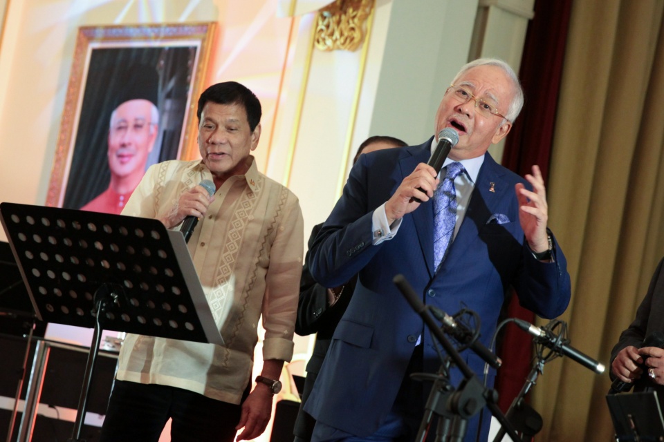 tong thong philippines va su gan gui tu trai tim