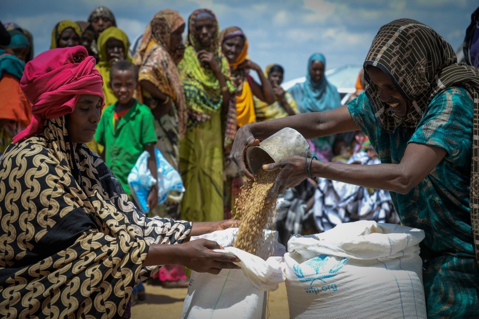 lien hop quoc keu goi quoc te vien tro giup ethiopia doi pho han han