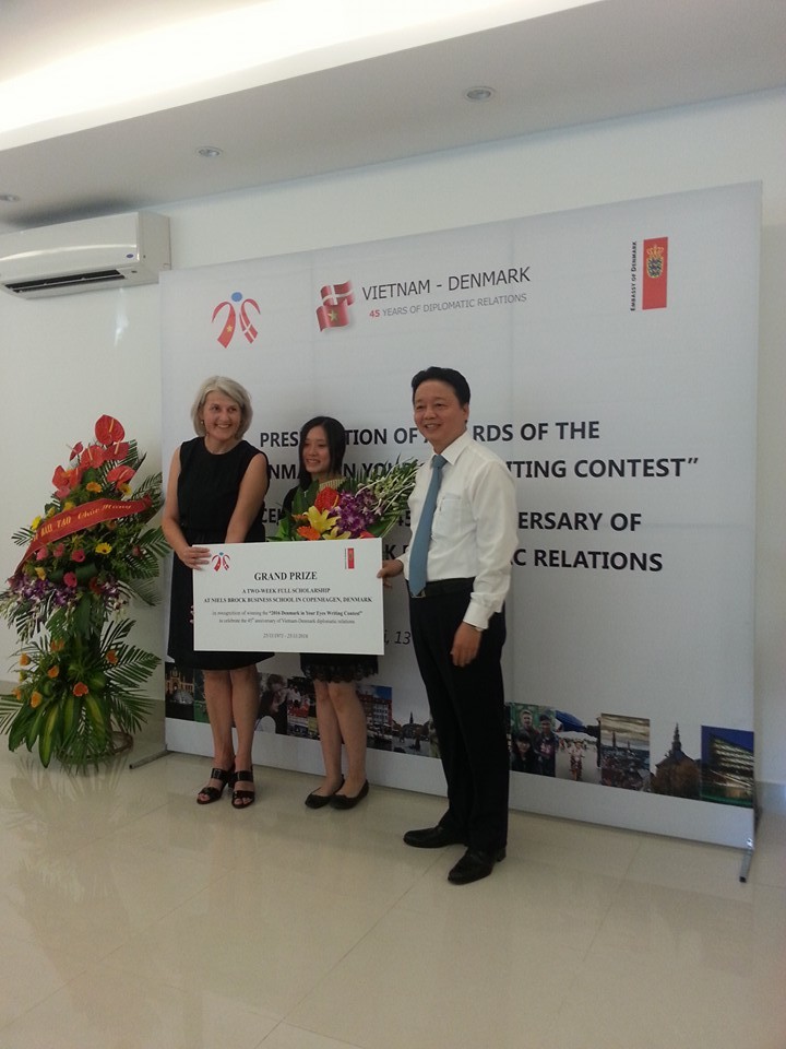 Trao giải cuộc thi “Đan Mạch trong mắt em” trao giai cuoc thi dan mach trong mat em