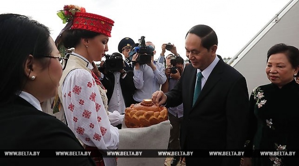 Báo Belarus đưa đậm nét chuyến thăm chính thức của Chủ tịch nước Trần Đại Quang bao belarus dua dam net chuyen tham chinh thuc cua chu tich nuoc tran dai quang