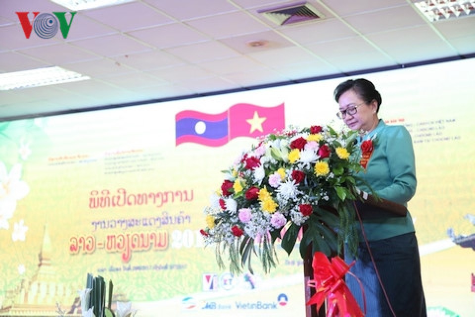 khai mac hoi cho thuong mai viet lao 2017