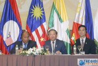 tung bung ngay hoi asean tai phap