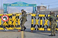 900 nguoi han quoc cao troc dau phan doi la chan ten lua