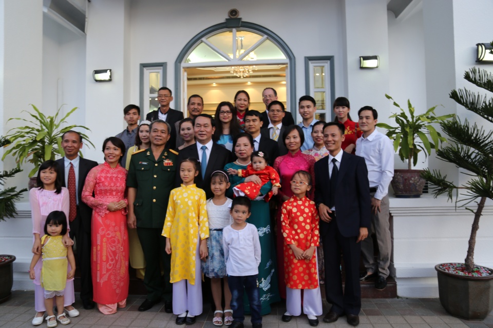 chu tich nuoc gap mat cong dong nguoi viet tai brunei