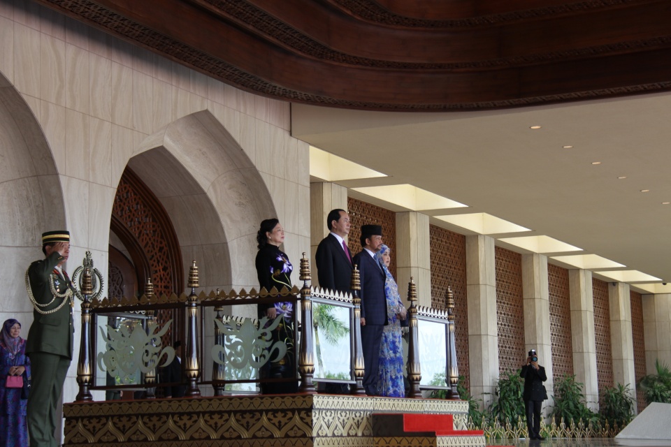 hinh anh le don chinh thuc chu tich nuoc tai brunei darussalam