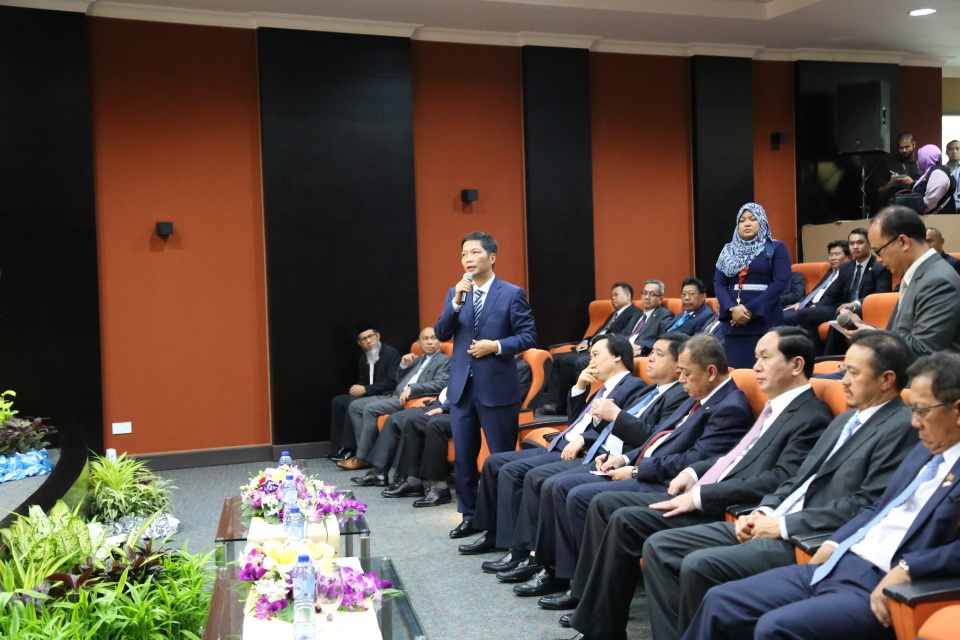 chu tich nuoc tham cong ty khi hoa long brunei lng