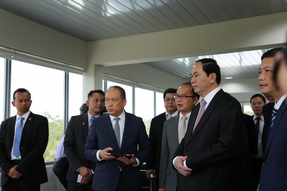 chu tich nuoc tham cong ty khi hoa long brunei lng