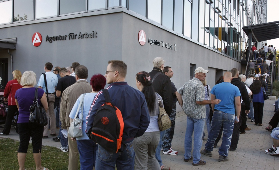 tinh trang that nghiep bai toan kho truoc them bau cu duc