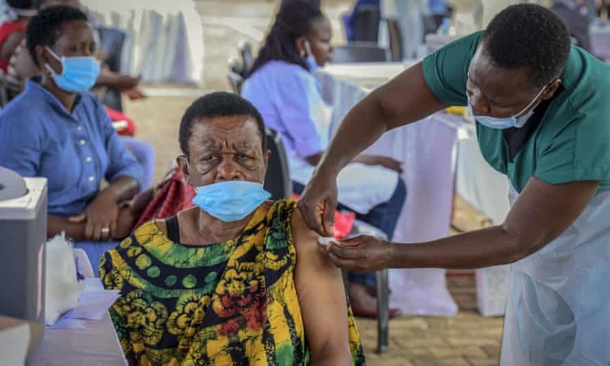Châu Phi, với dân số khoảng 1,2 tỷ người là lục địa có nhiều người mắc bệnh suy giảm miễn dịch nhất thế giới. Ảnh: AP.