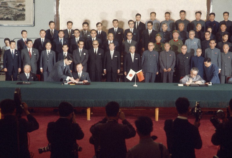 50 năm bình thường hóa quan hệ Trung-Nhật: Gấu trúc, hoa anh đào và một 'lời nhắc' của lịch sử