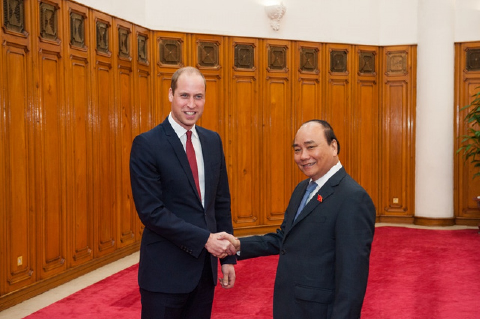 hinh anh an tuong cua hoang tu william trong chuyen tham viet nam