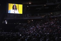 Sự kiện quảng bá sách của bà Michelle Obama tại châu Âu cháy vé