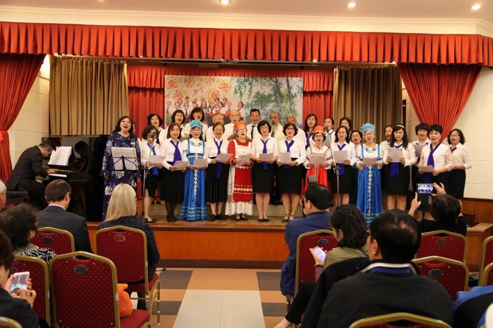 ban nhac bach duong mang van hoa nga den cong chung viet nam