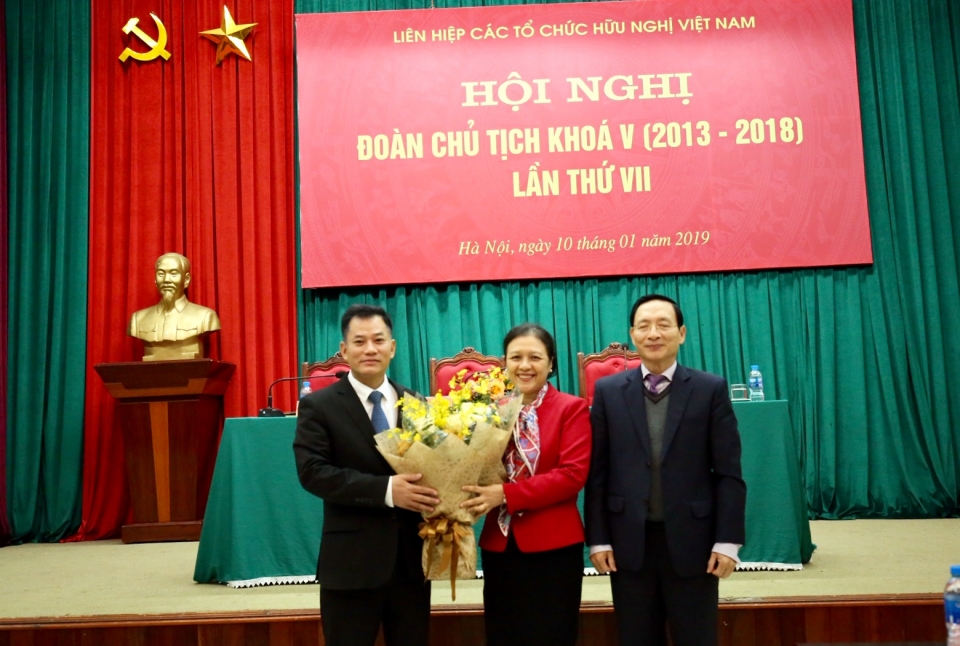 ba nguyen phuong nga duoc bau lam chu tich lien hiep cac to chuc huu nghi viet nam