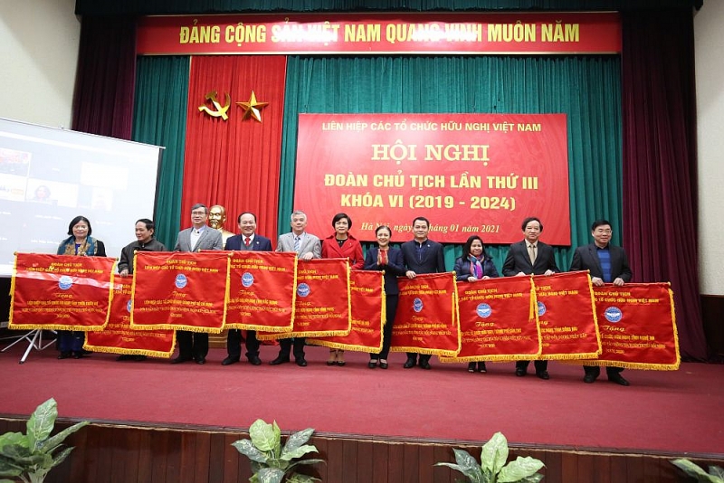 Thúc đẩy toàn diện công tác đối ngoại nhân dân trong năm 2021