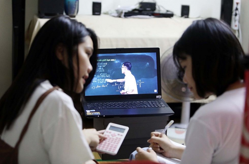 Một thế hệ học trò đang hào hứng với chuyển đổi số