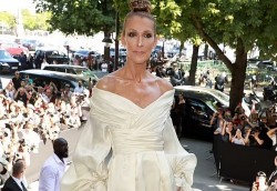 Danh ca Celine Dion khiến người hâm mộ lo lắng vì vấn đề sức khỏe