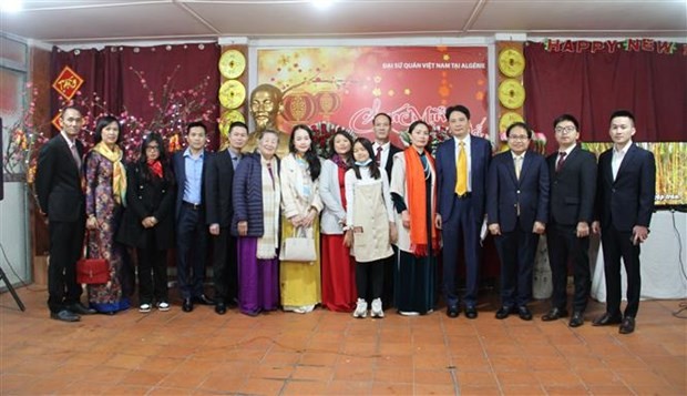 Tết cộng đồng của người Việt ở Algeria và Malaysia