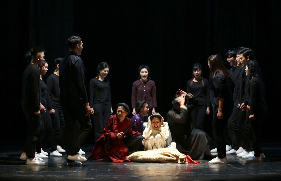 lam moi vo kich vang danh cua tac gia long chuong