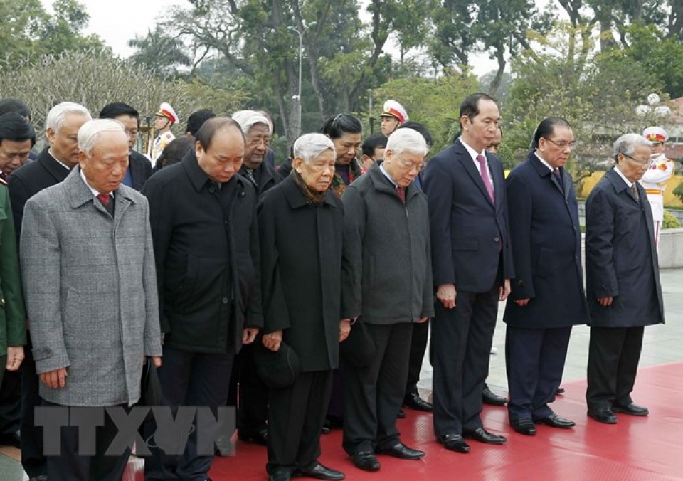 Lãnh đạo Đảng, Nhà nước vào viếng Chủ tịch Hồ Chí Minh lanh dao dang nha nuoc vao vieng chu tich ho chi minh