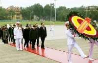 trung bay ve chang duong 90 nam ve vang dang cong san viet nam