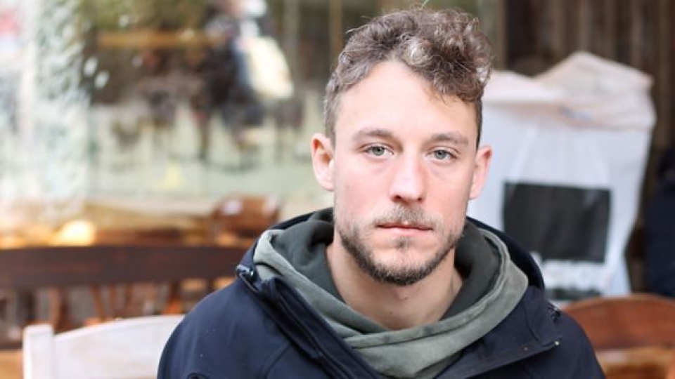 chi tu 250000 eur nguoi hy lap bi chen ep boi cac nha dau tu bat dong san nuoc ngoai