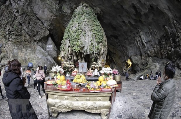 Mùa lễ hội 2022: Cảnh báo người dân không chủ quan, lơ là các biện pháp chống dịch