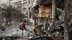 Xung đột Nga-Ukraine: Tòa nhà dân cư ở Kiev trúng tên lửa, Ukraine đặt ra điều kiện đàm phán