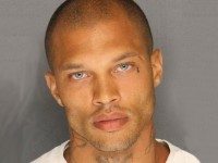 phap tu nhan tron nguc va gay bao loan