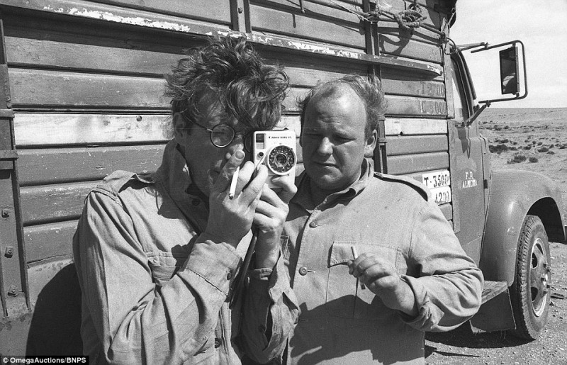 Dung nhan khác lạ của John Lennon dung nhan khac la cua john lennon